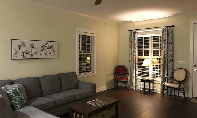 Washington Square House | Beautiful home in Historical Garden District of Mobile Alabama