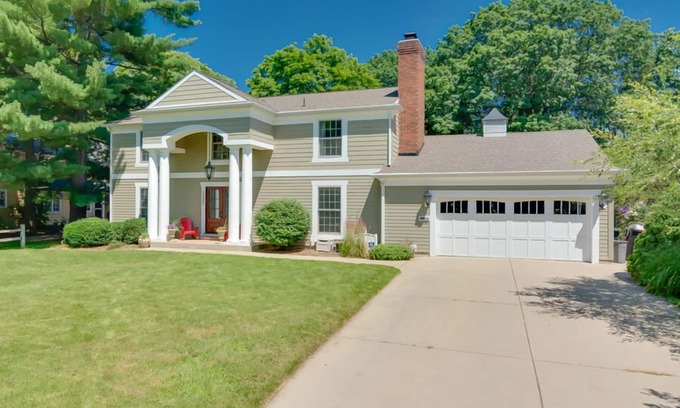 West Washington House | BEAUTIFUL HOME NEAR NOTRE DAME