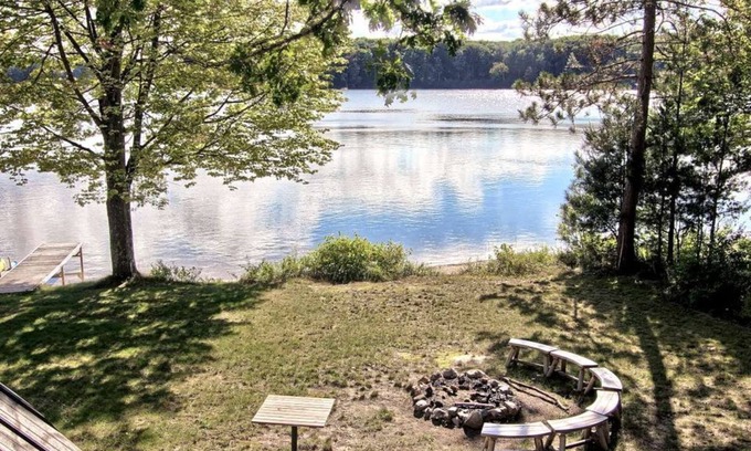 Interlochen House | Beautiful Home on Bass Lake Four Seasons