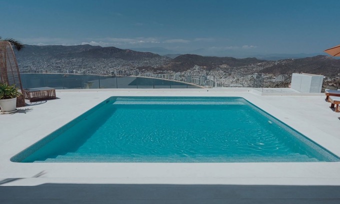 Las Brisas House | Beautiful House in Las Brisas Acapulco, amazing view. 3 persons Service included