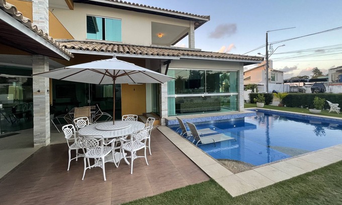 Aruanda House | Beautiful house with 5 bedrooms, in a closed condominium by the river.