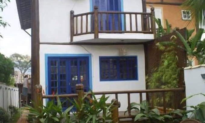 Centro Comercial House | BEAUTIFUL HOUSE WITH AIR CONDITIONING, POOL AND BARBECUE IN PEREQUE - ILHABELA