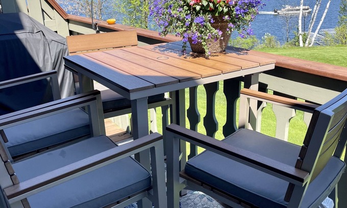 Birchwood House | Beautiful Lake Front 2 BR Condo on golf course with pool and hot tub in building