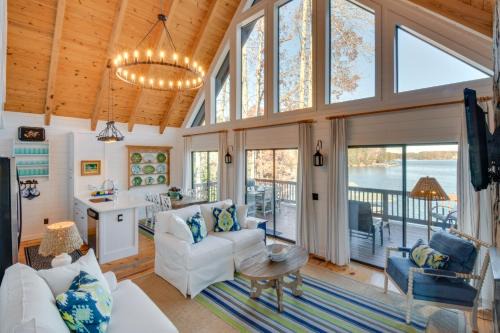 Seneca House | Beautiful Lake Keowee Home with Boat Dock and Fire Pit