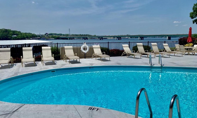 Osage Beach Apartment | Beautiful Lakefront 3br Private Condo