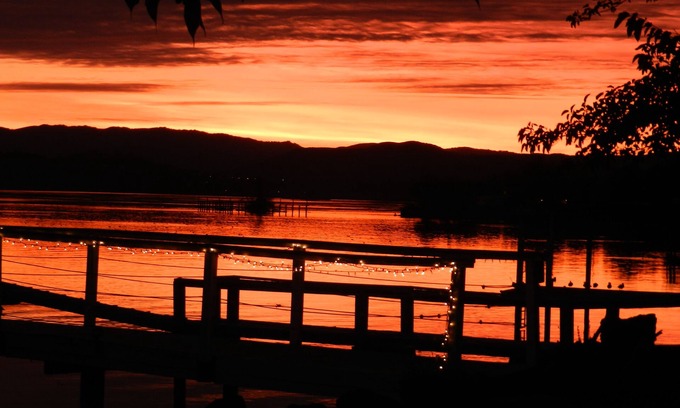 Nice House | Beautiful Lakefront Home on Clear Lake OCTOBER SPECIAl 299/Night