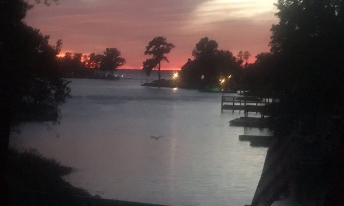 Lake Murray of Richland House | Beautiful Lakehouse W/stunning sunsets private dock, pool, pool table sleeps 12