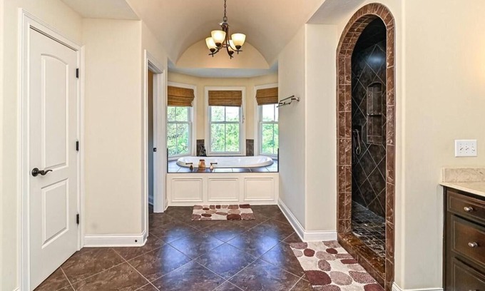 The Village of West Clay House | Beautiful large 5 bedroom house with basement