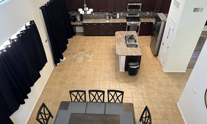 Sahuarita House | Beautiful Lavish Home