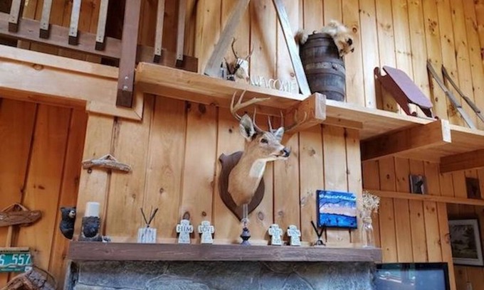 Wilmington Ski Chalet | Beautiful Lodging at Mount Snow with Hot Tub on Deck