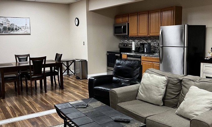 Glen Iris Apartment | Beautiful lofty private parking