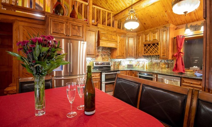 Carriage Hills House | Beautiful Log Home - Spectacular View