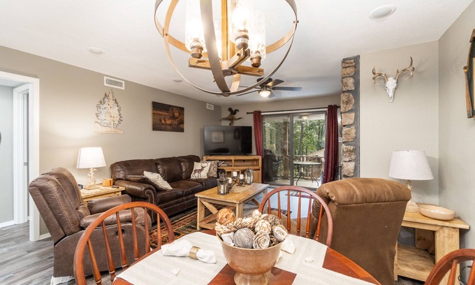 Mount Ida Condo | Beautiful Mountain Harbor Lake Ouachita Condo Remodel 2023 Dining Fishing Spa