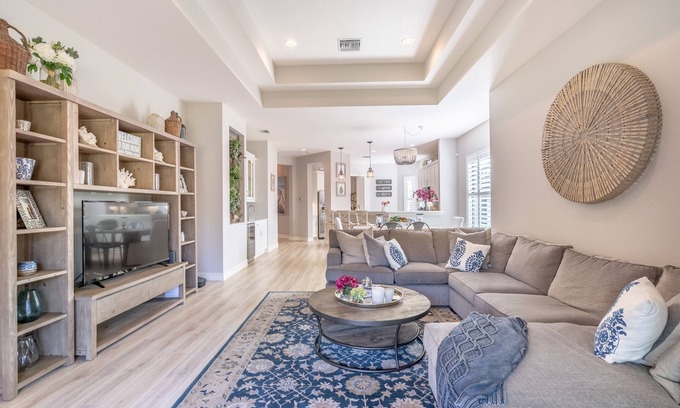 Naples Villa | BEAUTIFUL NAPLES HOME IN GATED COMMUNITY