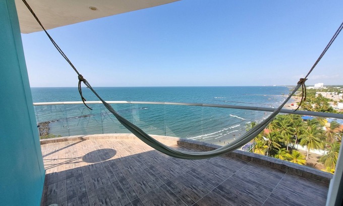 Covenas Apartment | BEAUTIFUL OCEAN FRONT APT - AIR CONDITIONED -166 MTS - 3 BEDR. 4 BATHROOMS