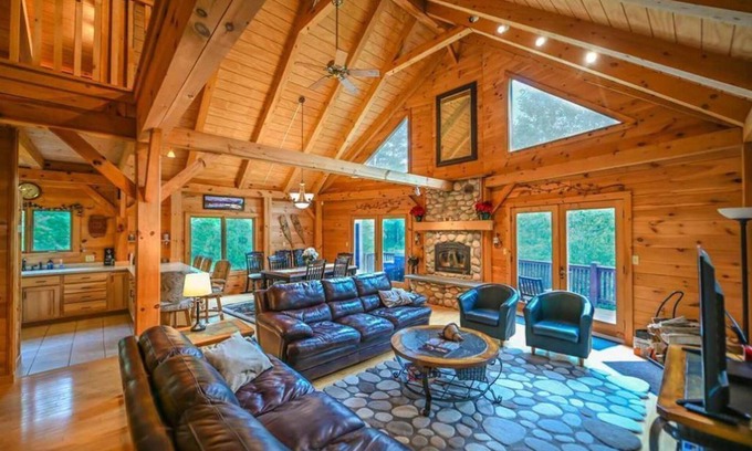 Wardsboro House | Beautiful post & beam home between Stratton & Mount Snow