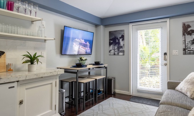 El Portal Apartment | Beautiful Private Apartment in Miami Historic Home