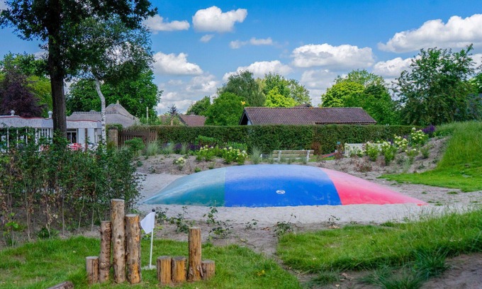 Municipality of Waalwijk House | Beautiful private villa for 6 people with WIFI, pool, TV and terrace