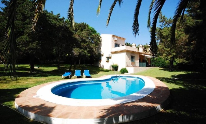 Urbanizacion Pinos Verdes Villa | Beautiful Private Villa with Pool -Costa Del Sol - 1 Week 26th July 2nd Aug 2024