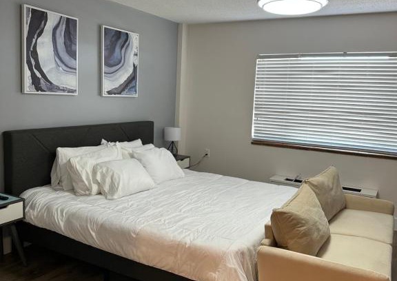 Gadsden Apartment | Beautiful renovated Studio Apartment in Gadsden AL