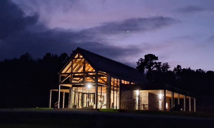 Kings Mountain Cabin | Beautiful RV sites available near Kings Mountain Battleground & 2 Kings Casino!