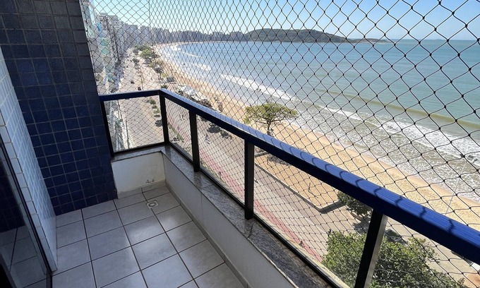 Guarapari Apartment | Beautiful sea-front apartment with 3 bedrooms and 2 parking spaces