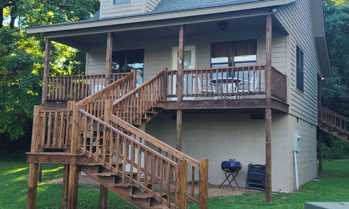 Calico Rock Cabin | Beautiful Secluded Cabin on the White River