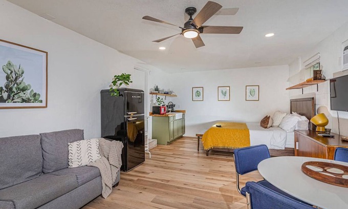 Three Rivers Apartment | Beautiful Sequoia Hideout/Modern with Views!