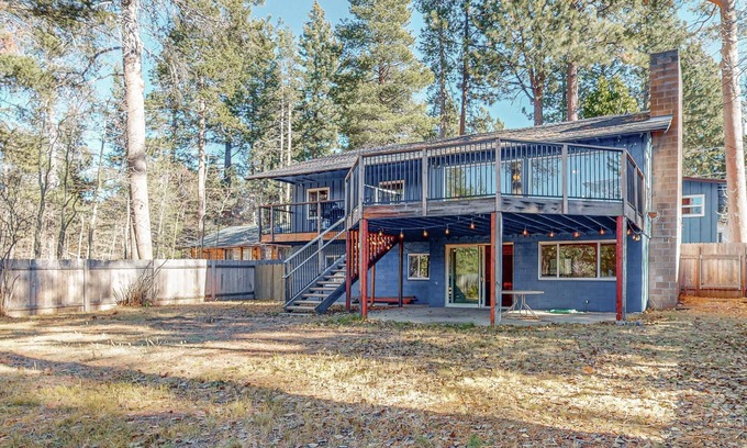 Rancho Bijou House | Beautiful spacious home on golf course & a few blocks from lake - dog-friendly