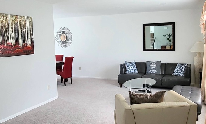 Aurora House | Beautiful, spacious 3-bedroom house