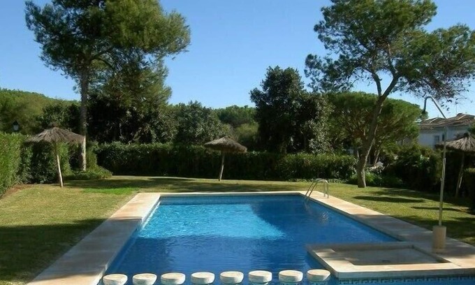 Cabopino Apartment | Beautiful spacious ground floor apartment on the Port of Cabopino