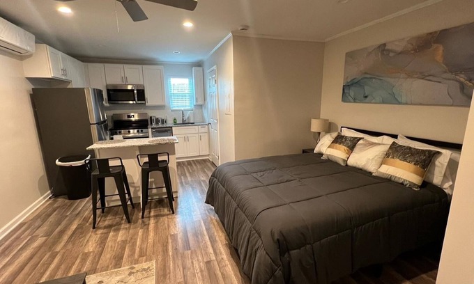 Highlands - Perkins Apartment | Beautiful Studio Apt 10 - Upstairs