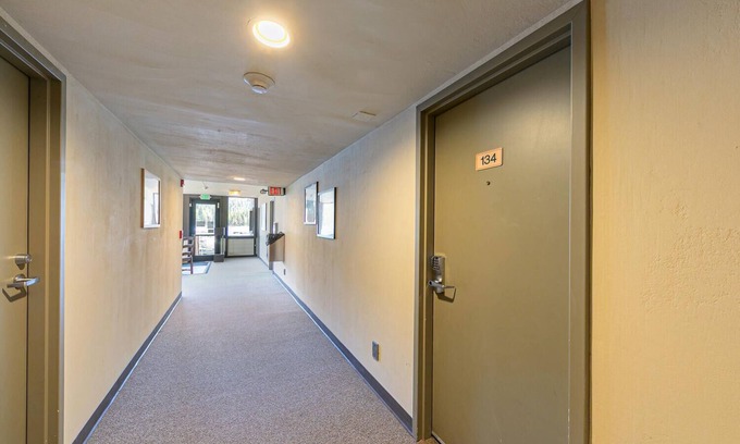 Truckee Apartment | Beautiful Studio W/Kitchenette #134 at Donner Lake Village