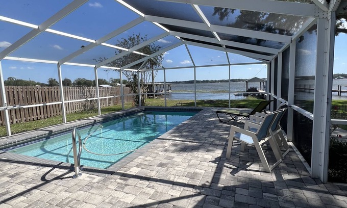 Summerfield House | Beautiful Sunsets with Pool & Dock on Lake Weir