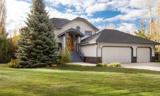 Tahoe Keys House | Beautiful, Tahoe Keys Home W/Hot Tub, Ski Lease Available