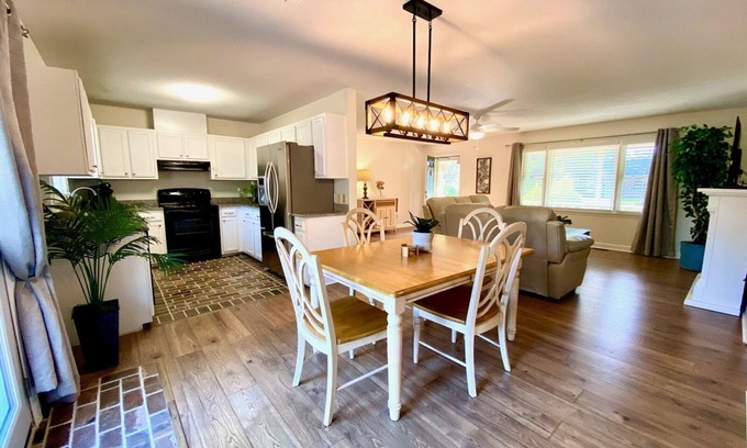 Kings Grant House | Beautiful Three bedroom home close to the beach