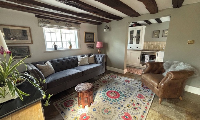 Castle Donington Cottage | Beautiful traditional heavily beamed cottage in the heart of a quaint village