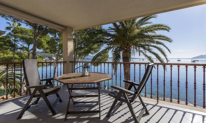 Puerto de Pollensa Apartment | Beautiful two-bedroom apartment on the seafront