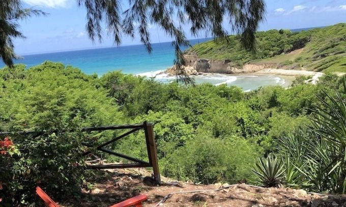 Riviera du Levant Villa | Beautiful Villa, access to the beach and exceptional view , 71 reviews *