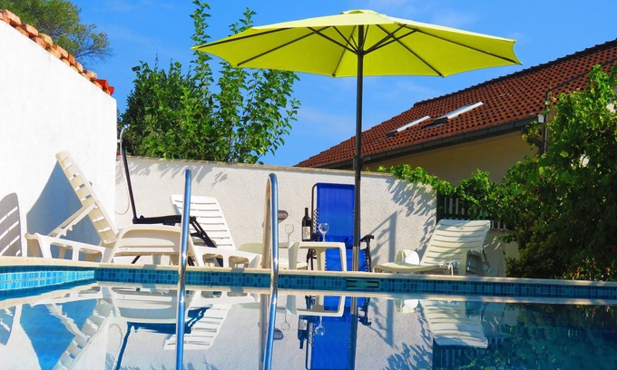 Podi Villa | Beautiful Villa With Big Private Pool and Amazing Sea and Mountain views