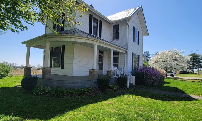 Inglefield Other | Beautiful Vintage Farmhouse, Sleeps 12, Cozy Serene Getaway!