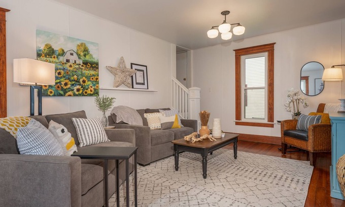 Forest City House | Beautifully updated cottage nestled in downtown Forest City!