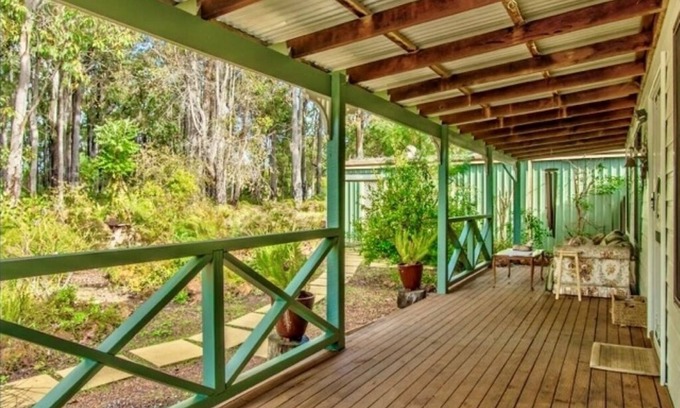 Holyoake House | "Begonia Cottage" welcomes you.