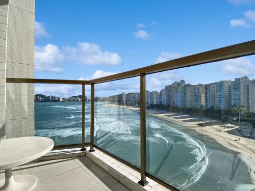 Morro do Maluf Apartment | Beira mar - 3 Suítes - 1 quarto - AC - Serviço de Praia