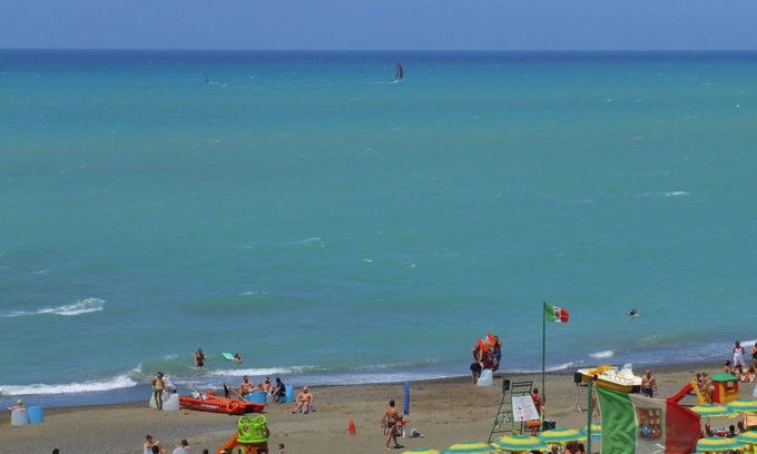 Marina di Castagneto Carducci House | Belvilla by OYO Nice Holiday Home near Sea