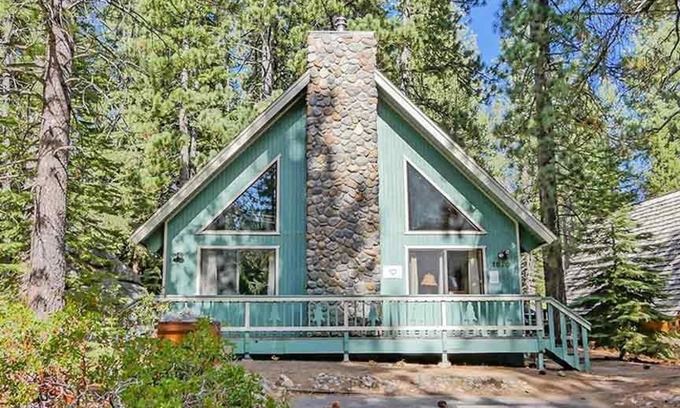 Tahoe Paradise House | Bella Coola Drive Holiday home