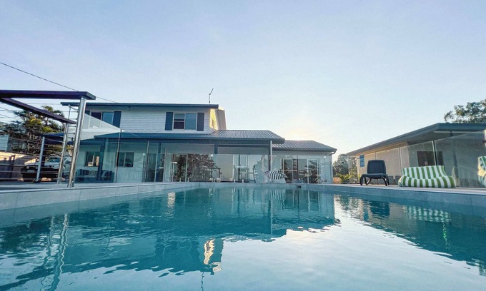 South Mission House | Bella Luna Beach Front - Full house