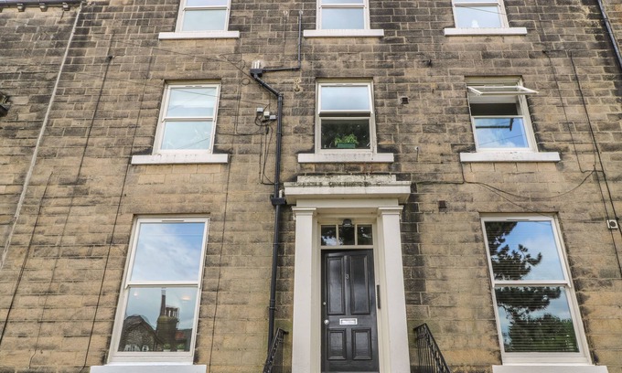 Ilkley Cottage | BELLE VUE, pet friendly, character holiday cottage in Ilkley