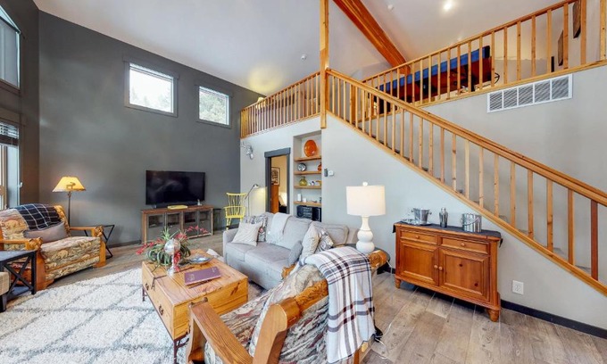 McCall House | Bellflower Pines