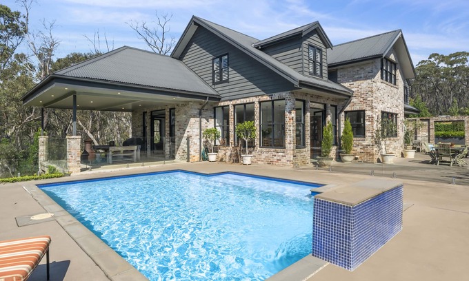 Wentworth Falls House | Bellmohr House on the Lake